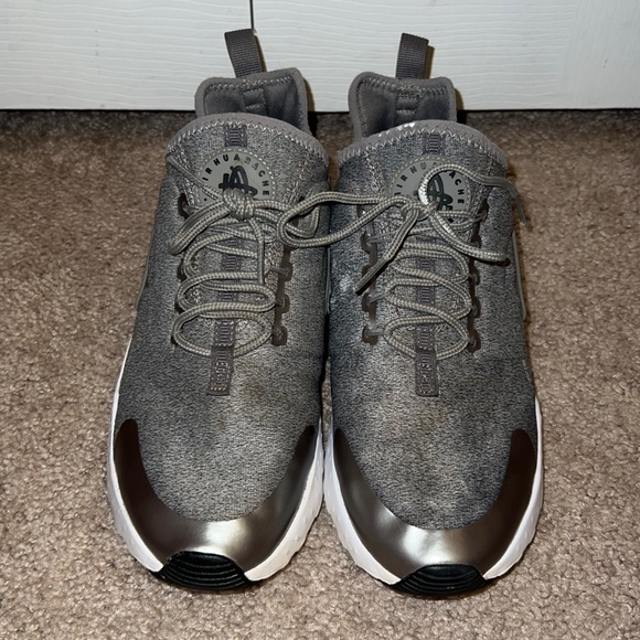 Nike Air Huarache Run Ultra Women’s 9 - Picture 2 of 3